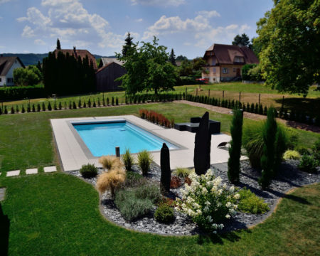 Découvrez le plaisir des piscines privées pour en profiter toute l'année. Construire une piscine chez soi.Nos conseil sur le blog.